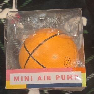 ❤️10/$40 New Mini Air Pump Basketball